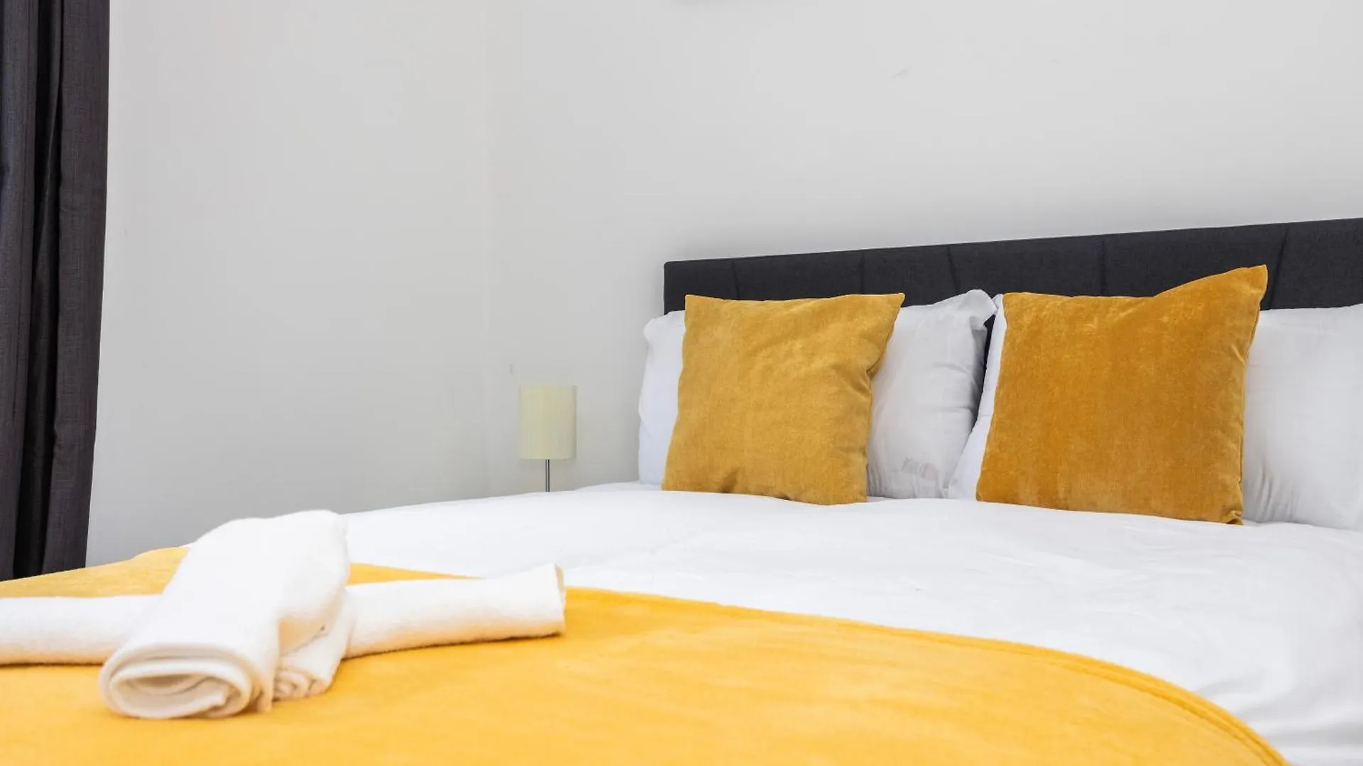 Cozy City Haven - Bright 2Br Apartment, Central Stay Next To Major Station 伦敦 0*,  英国