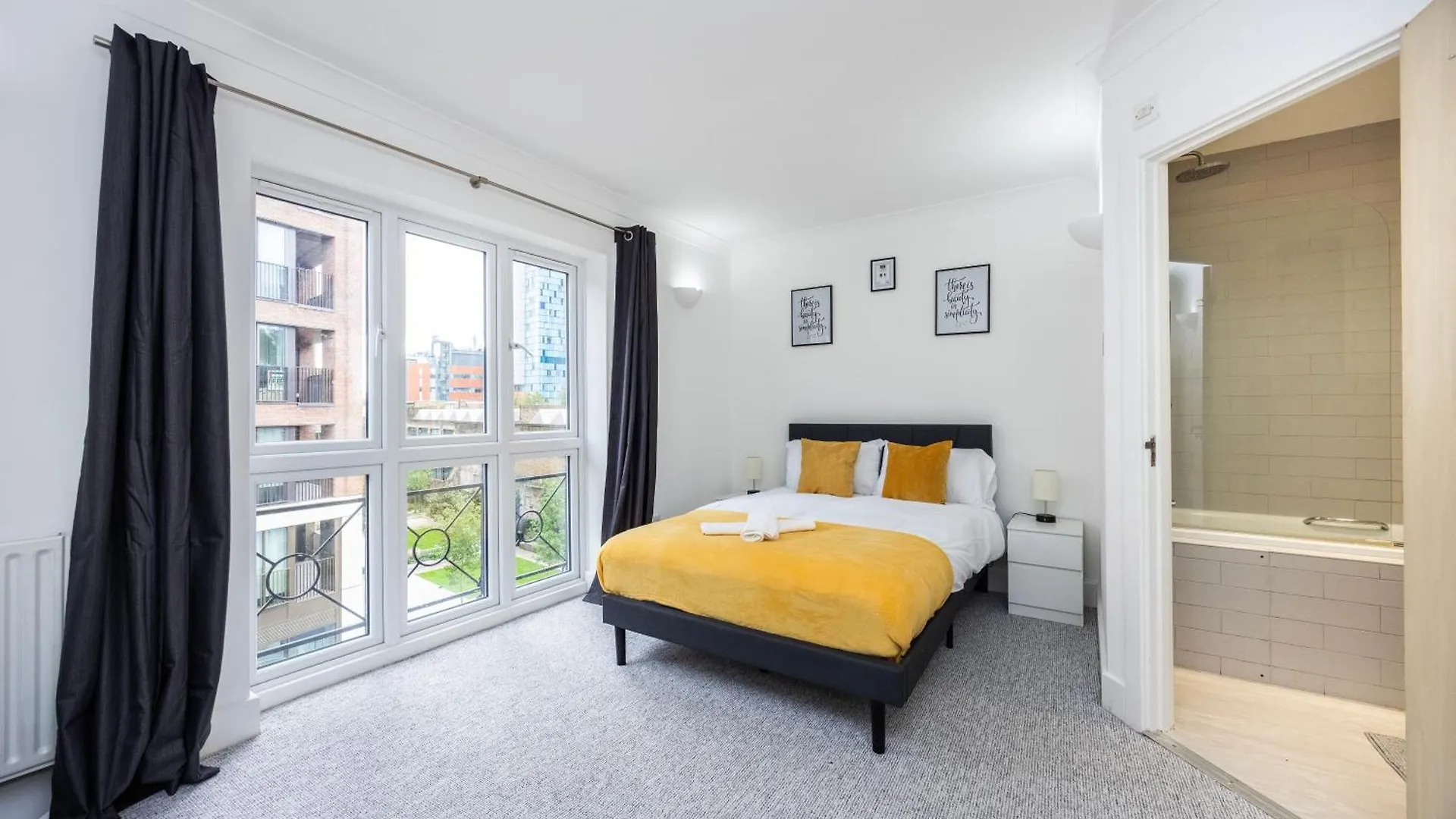 Cozy City Haven - Bright 2Br Apartment, Central Stay Next To Major Station London